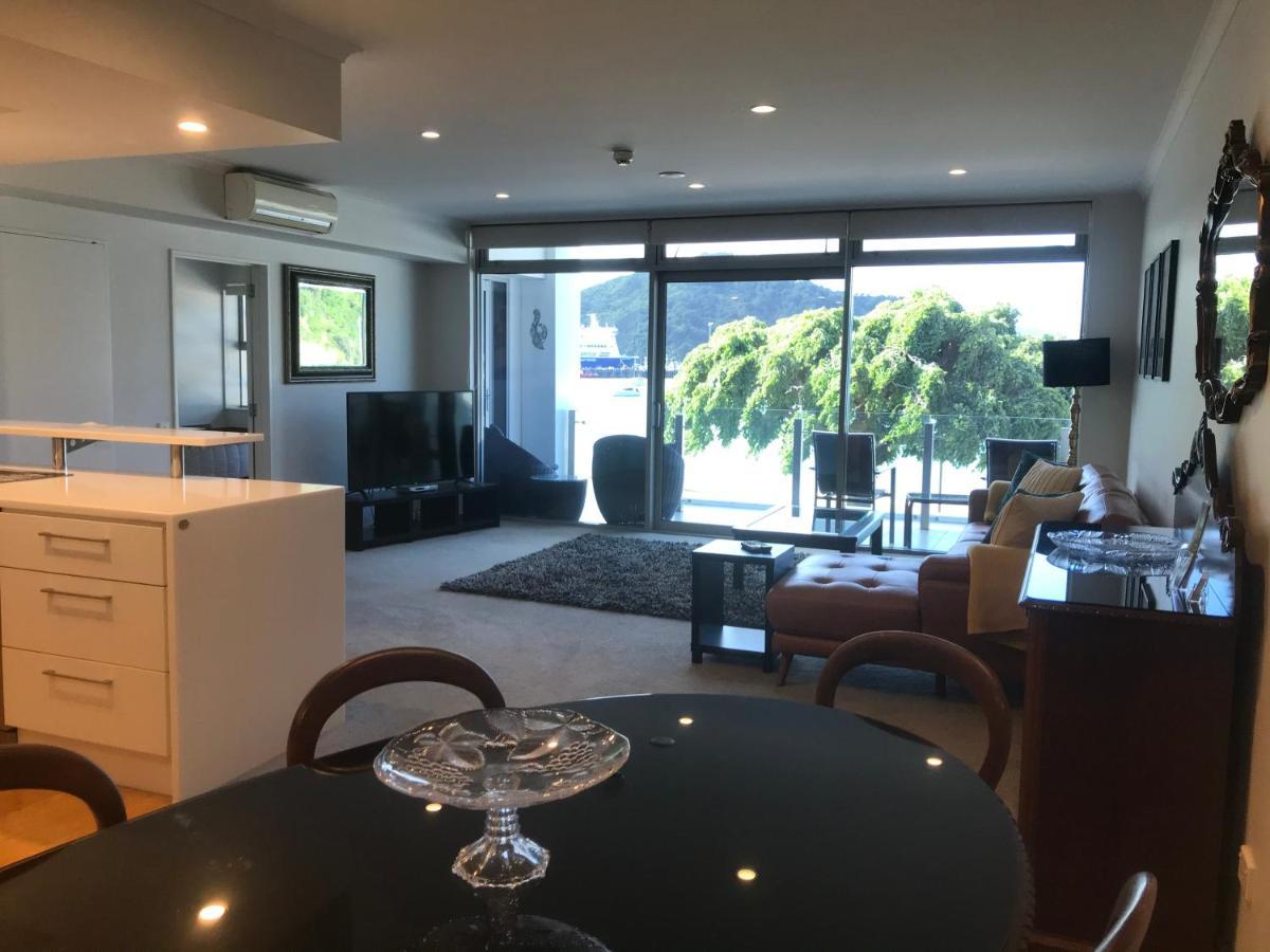 Waterfront Oxley's Luxury Apartment