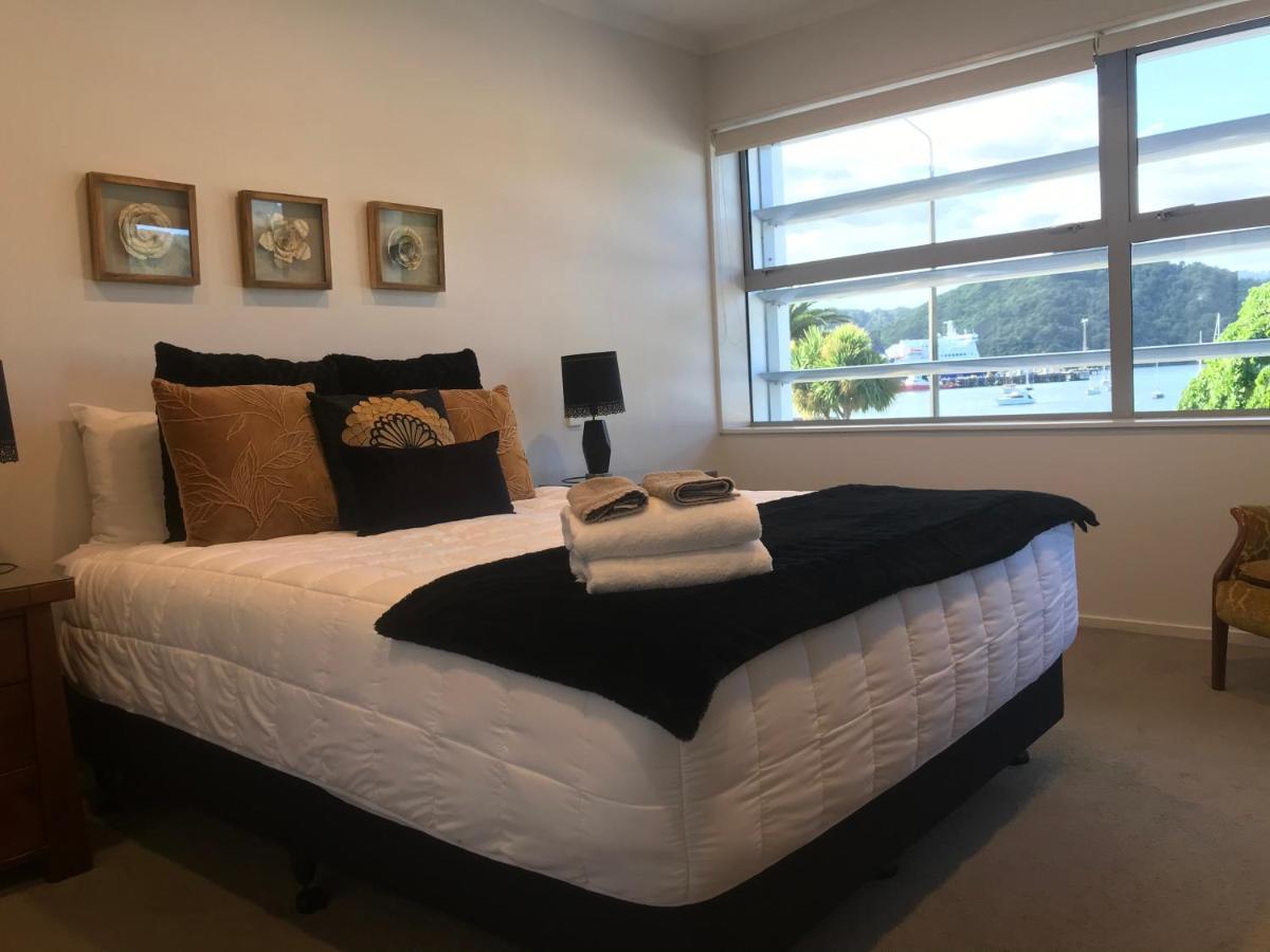 Waterfront Oxley's Luxury Apartment