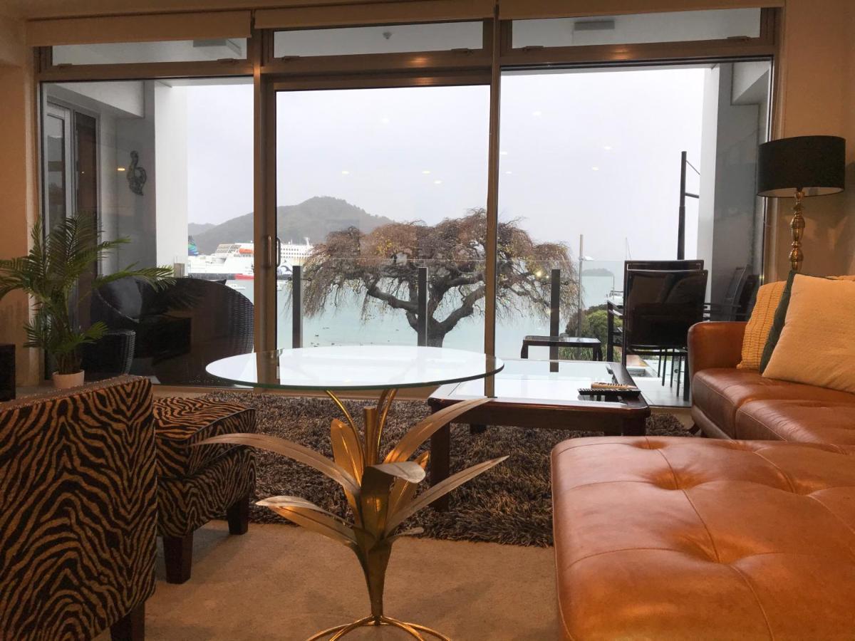 Waterfront Oxley's Luxury Apartment