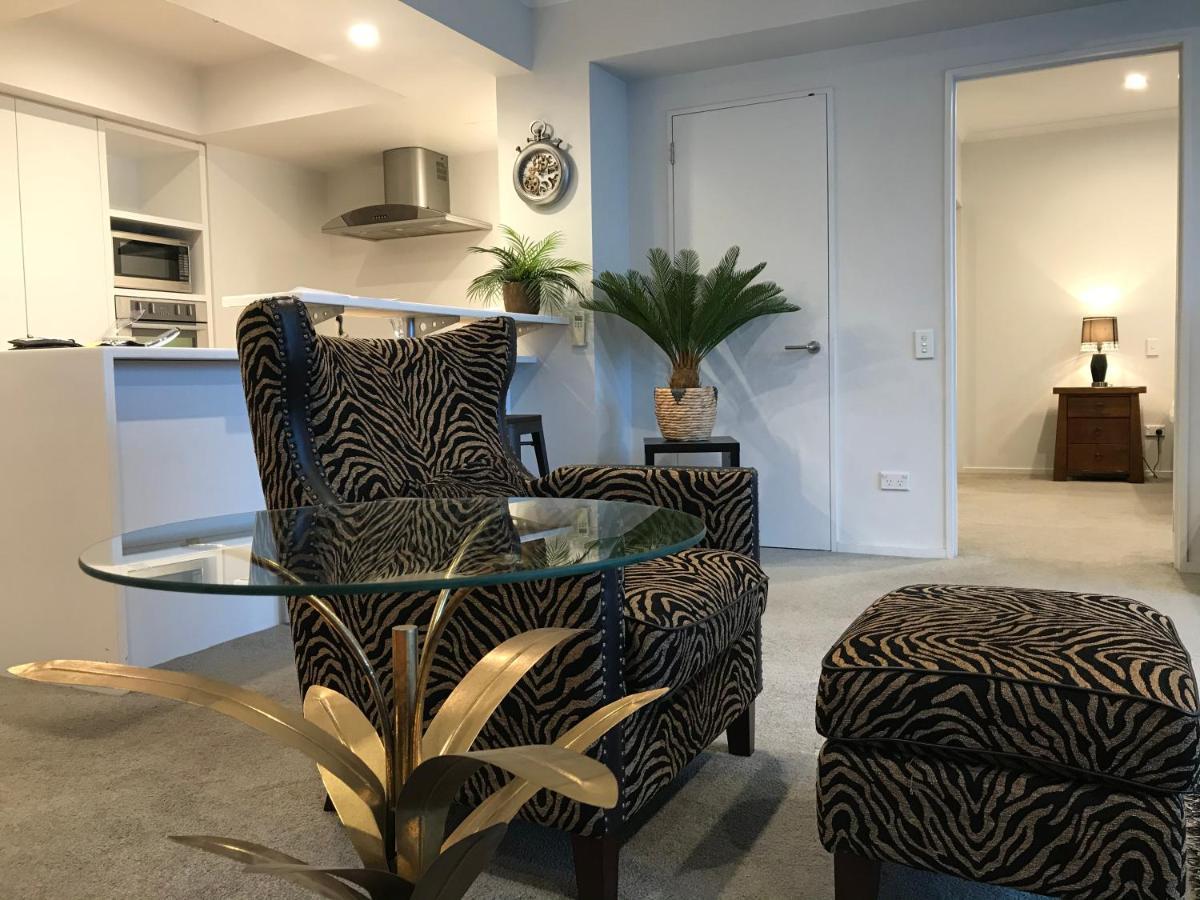 Waterfront Oxley's Luxury