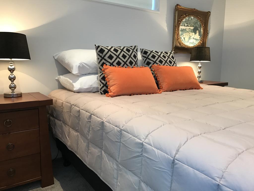 Waterfront Oxley's Luxury Apartment